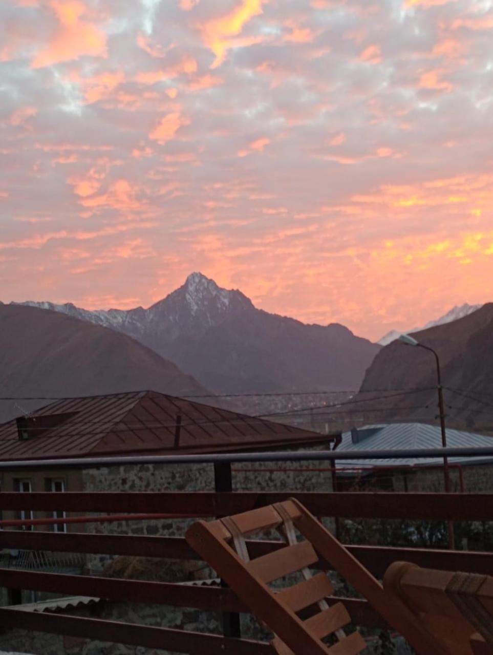 Royal Galaxy Apartment Kazbegi Εξωτερικό φωτογραφία